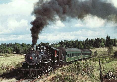 transpress nz: Mount Rainier Scenic Railroad 2-8-2 steamer, Washington