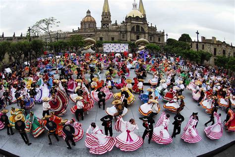 Al Encuentro con una tradición muy mexicana: el Mariachi