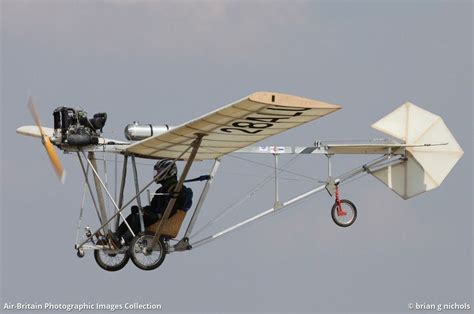 Demoiselle (1907) | Model airplanes, Ultralight | Model airplanes ...