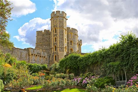 Sweet Southern Days: Visiting Kew Gardens ~ Windsor Castle ~ Tea At Harrods