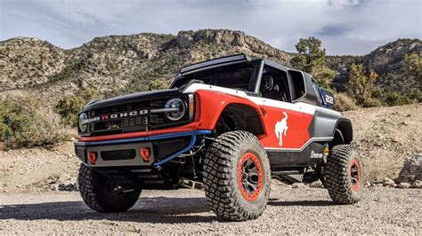 2023 Ford Bronco Desert Racer: A V8-Powered, Baja-Bound Dune Buster ...