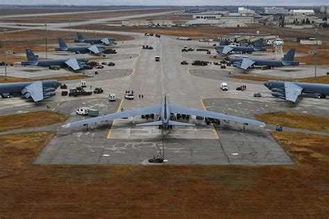 Airmen ready B-52H Stratofortresses during Global Thunder 19 at Minot ...