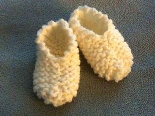 Ravelry: Preemie Baby Booties pattern by Anna Bushong