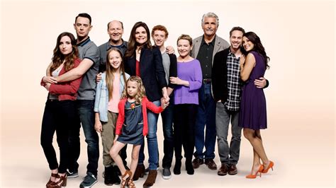 Life in Pieces: Season 4 | Where to watch streaming and online in New ...