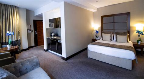 Best 4-Star Hotel near Victoria Station, London - The Wellington