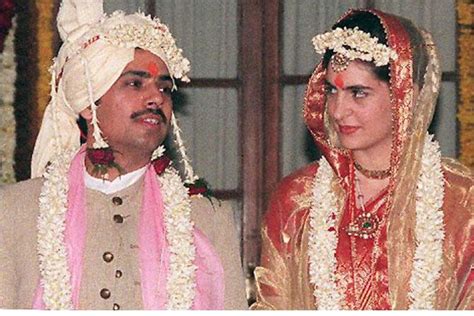 Have you seen these candid photos of Priyanka Gandhi and Robert Vadra?