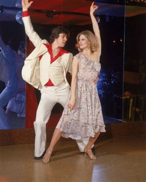 5 Memorable Disco Dance Moves of The 70s [VIDEOS]