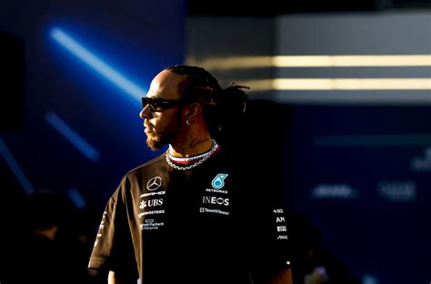 F1 News: Lewis Hamilton Mercedes Contract Rumour Leaves Fans Angry ...