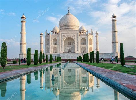 Taj Mahal in Agra, India – Stock Editorial Photo © Byelikova #90171580