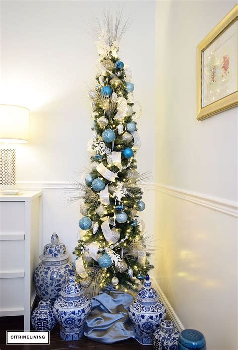 20+ Slim Christmas Tree Decorating Ideas