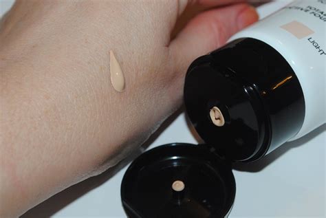 Vichy Dermablend Total Body Corrective Foundation Swatch with Before ...