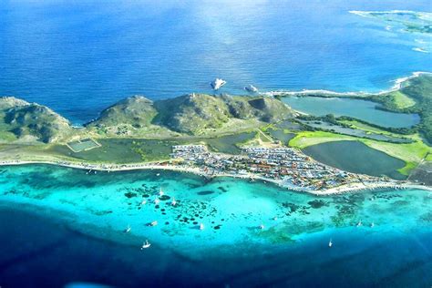 Enjoy Los Roques. Among Top 5 Best beaches in the Caribbean