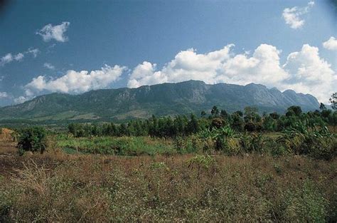 Malawi Travel Guide - Zomba Plateau. Hiking in Heaven