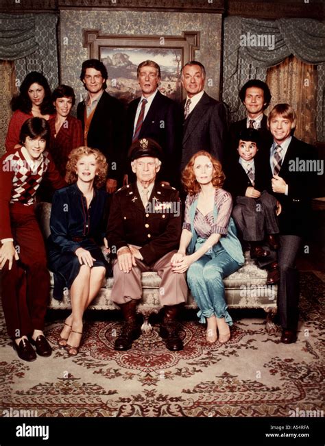 SOAP cast of US TV series with Katherine Helmond and Billy Crystal ...