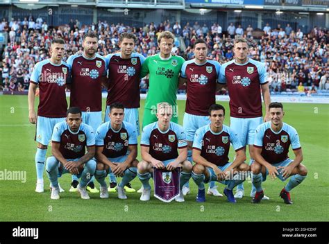 Burnley team group europa league hi-res stock photography and images ...