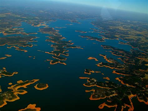 Lake Hartwell - Western border between Georgia and South Carolina