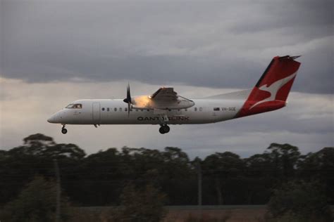 Bendigo Airport Qantas flights to Sydney take off for first time ...