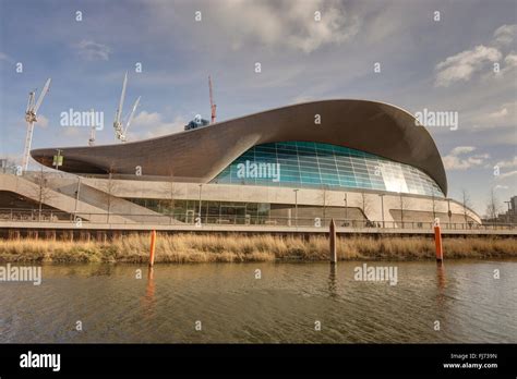 The london aquatics centre swimming pools olympic park stratford hi-res ...