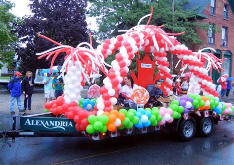 Ronna's Blog: Canada Day Parade