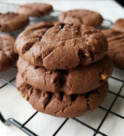 Chocolate Peanut Butter Cookies - Amanda Cooks & Styles