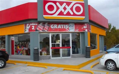 Femsa's 10-year goal: 10,000 new Oxxo stores in Mexico