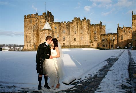 Alnwick Castle wedding photographs - weddingphotojournalist.co.uk/blog