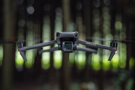 DJI Announces the Mavic 3 and Mavic 3 Cine Dual-Camera Drones - Exibart ...