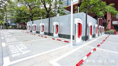 Tesla Celebrates 1,000 Supercharging Stations Installed In China