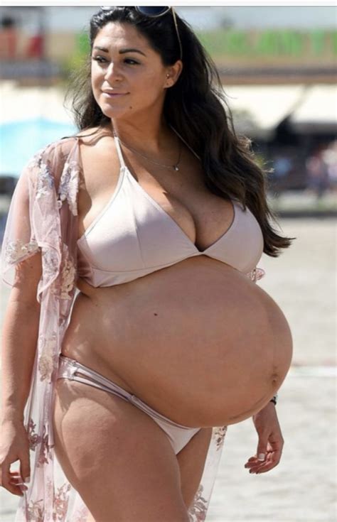 Épinglé par Daniel Mills sur Pregnant belly huge | Femme enceinte ...