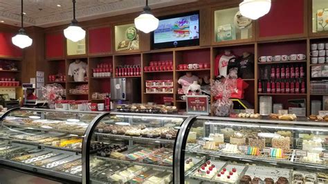 Carlo's Bakery Las Vegas: Menu, Hours, Location