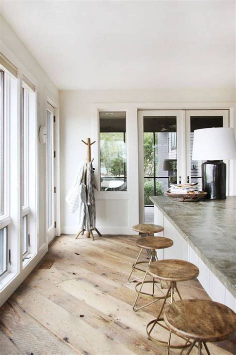 Are Hardwood Floors A Good Idea For Your Kitchen? - L' Essenziale