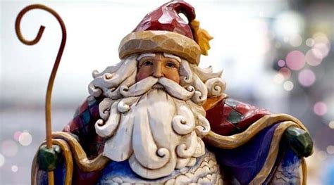 The History & Names for Santa Claus Around The World (with 55 fun facts ...