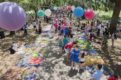 Sidewalk Arts Festival saturates Forsyth Park with color and fun ...