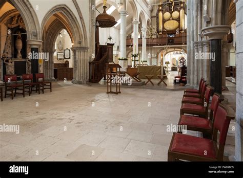 Interior of Portsmouth cathedral, Hampshire, England Stock Photo - Alamy