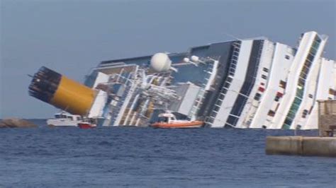 Survivors recount frantic escape from sinking cruise ship | CNN