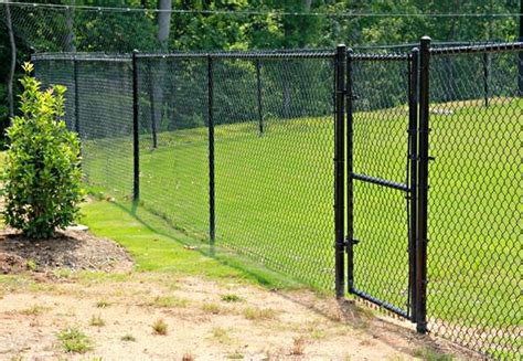 http://www.asapconstruction.net/services/fences-railings/ | Chain link ...