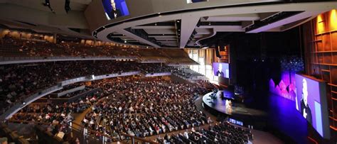 Founder Of One Of The Largest US Megachurches Resigns Over Sexual ...