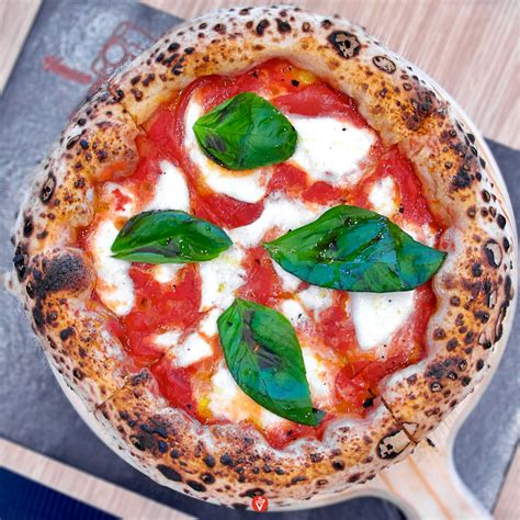 Neapolitan pizza: let’s debunk clichés and certainties of the ...