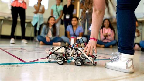 They're fun. But can STEM camps for girls really make a difference ...