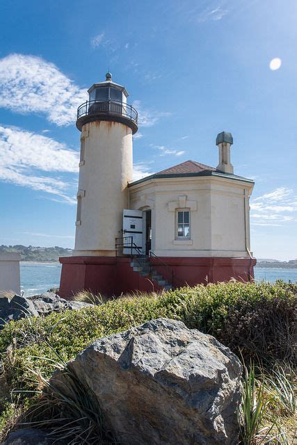 Coquille River lighthouse - Bandon Oregon | Lighthouse, Bandon oregon ...