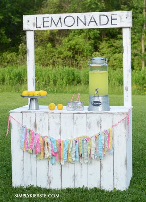 DIY Lemonade Stand | Reversible Chalkboard Sign |Old Salt Farm