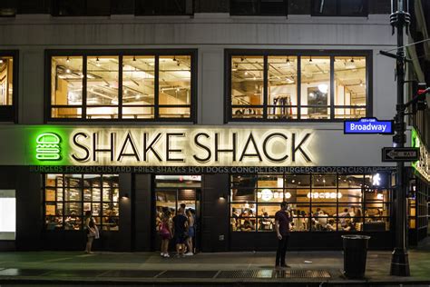 Shake Shack Opens at Circle East | Retail & Leisure International