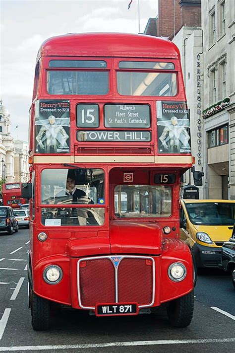 The Original Routemaster Buses n. 9 and 15 l Wonders of London