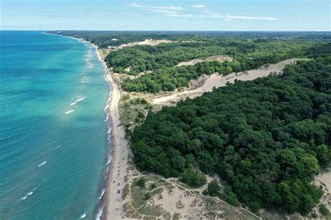 12 Best Lake Michigan Beaches With White Sand and Stunning Views