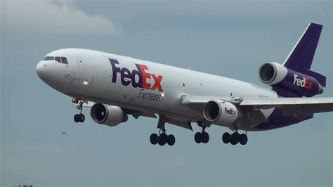 FedEx N527FE MD-11 Landing Portland Airport (PDX) - YouTube