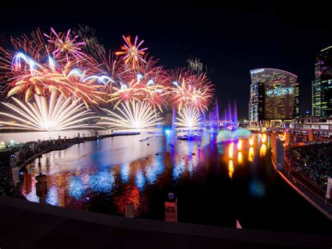 Diwali fireworks @ Dubai Festival City Mall - Dubai 92 - The UAE's Feel ...