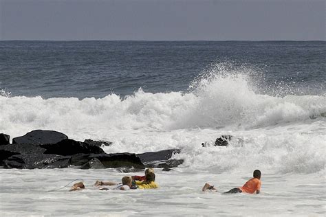 Crazy Waves | Waves, Great photos, Outdoor