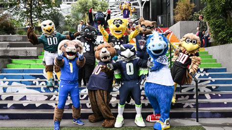 PHOTOS: NFL Mascots Host Play 60 Event In South Lake Union