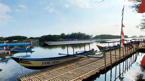 Laguna Pantai Glagah Indah Pemecah Ombak Terbaik di Jogja