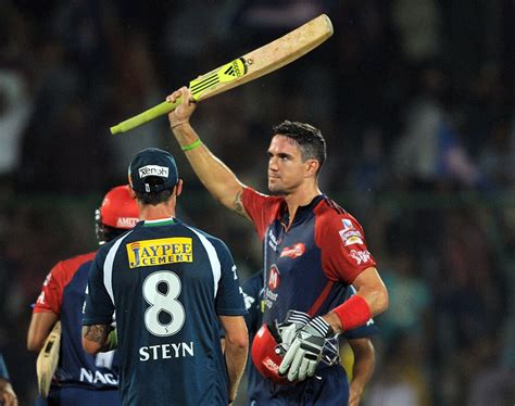 Kevin Pietersen scores century number 2 in IPL 2012